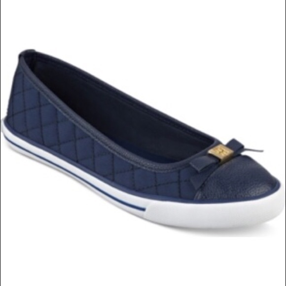 Tommy Hilfiger Shoes - Tommy Hilfiger Sneakers Shoes #7.5